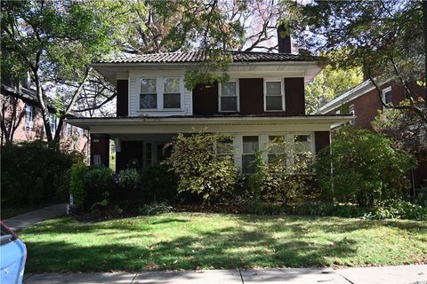 Photo of 1017 S Trenton Ave, Pittsburgh, PA 15221 (MLS # 1732046)