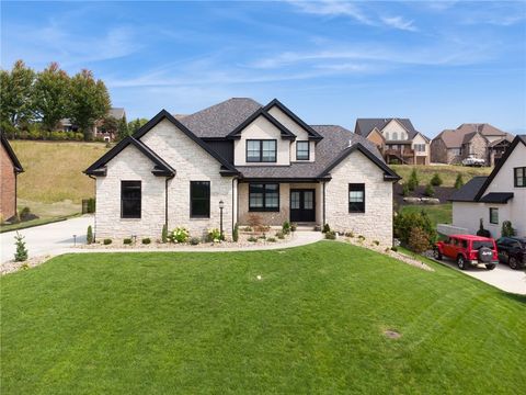1041 Skyline Dr Cecil PA 15317