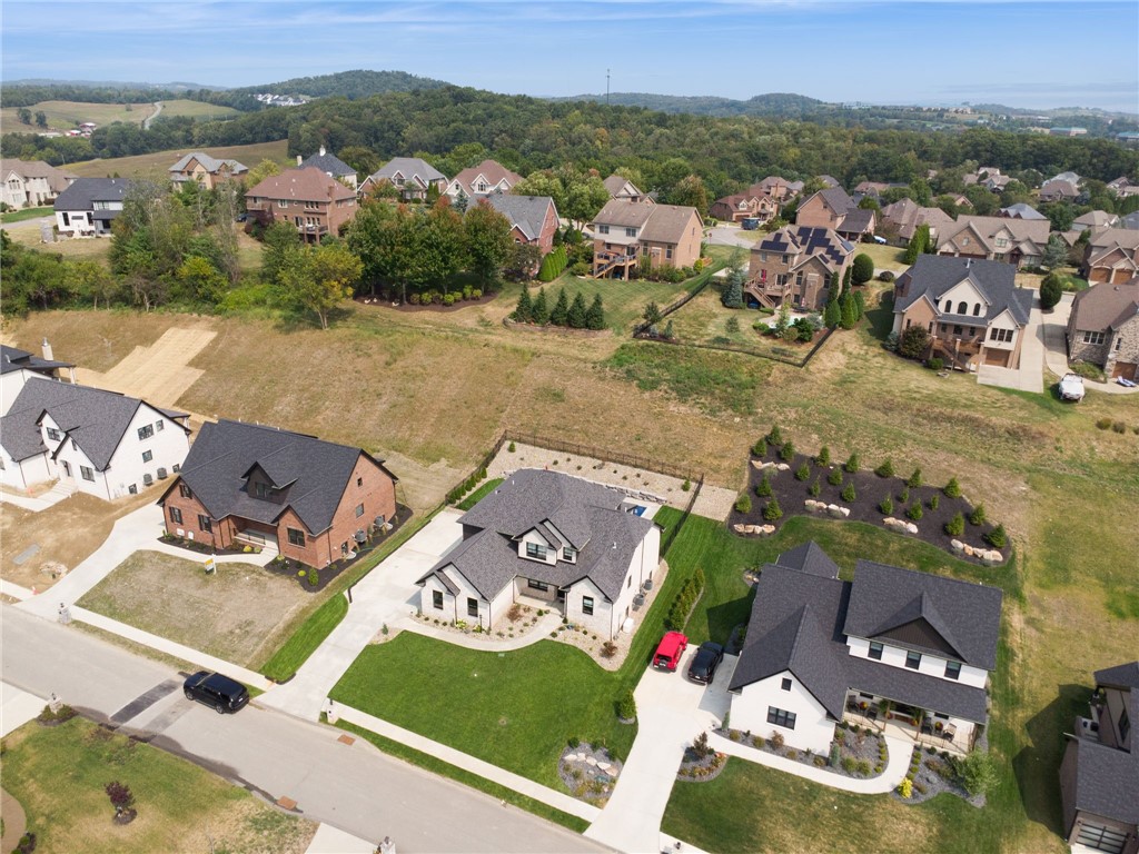 1041 Skyline Dr