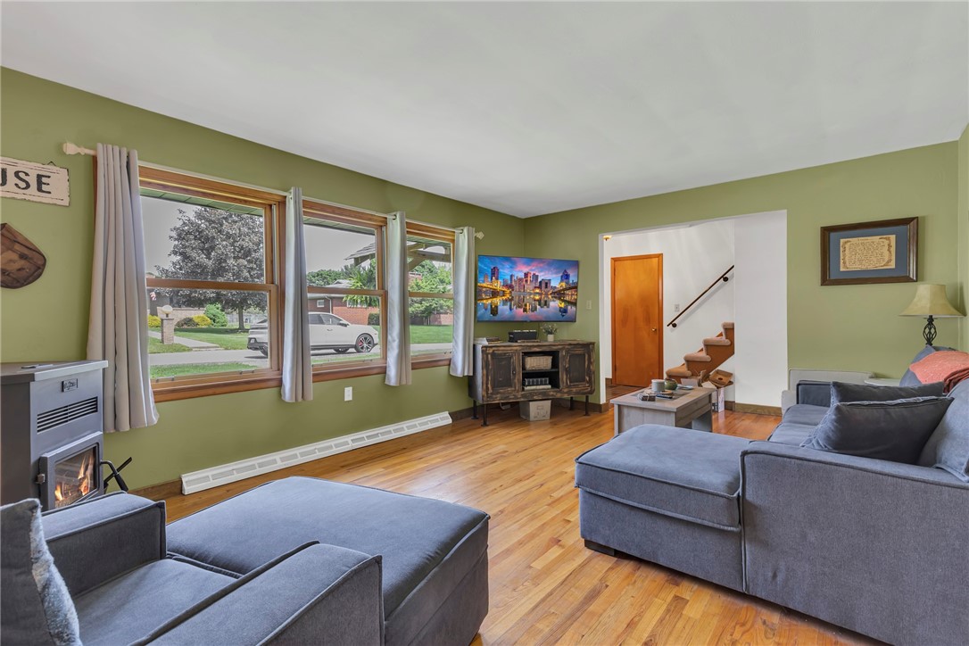 407 Belle St