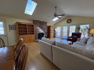 Castle Shannon, Pennsylvania 15234, United States, 3 Bedrooms Bedrooms, ,3 BathroomsBathrooms,Residential,Active,93849