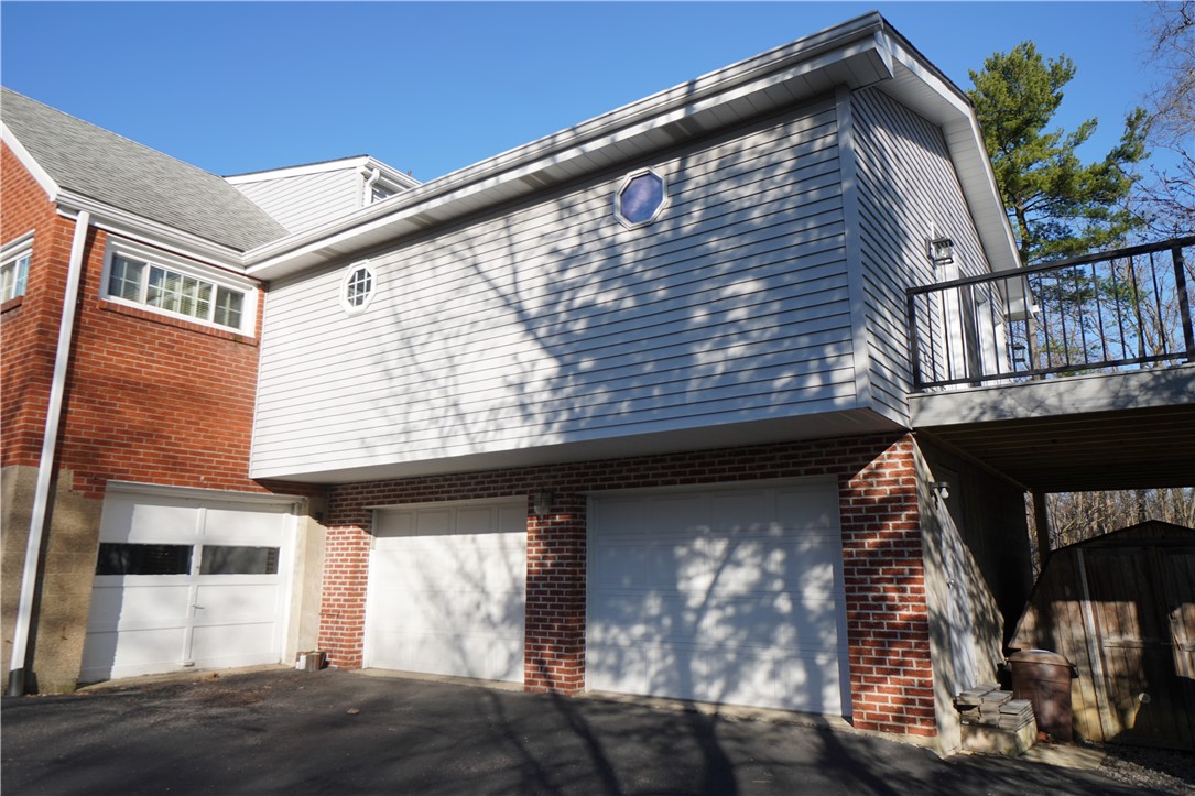 Castle Shannon, Pennsylvania 15234, United States, 3 Bedrooms Bedrooms, ,3 BathroomsBathrooms,Residential,Active,93849