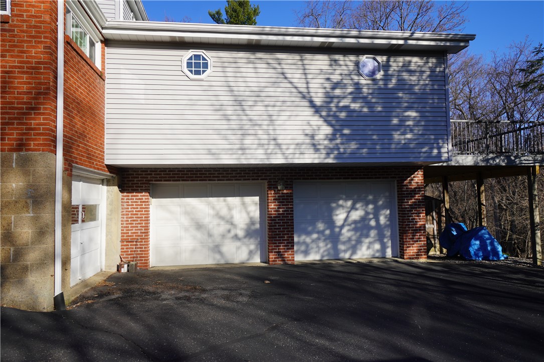 Castle Shannon, Pennsylvania 15234, United States, 3 Bedrooms Bedrooms, ,3 BathroomsBathrooms,Residential,Active,93849