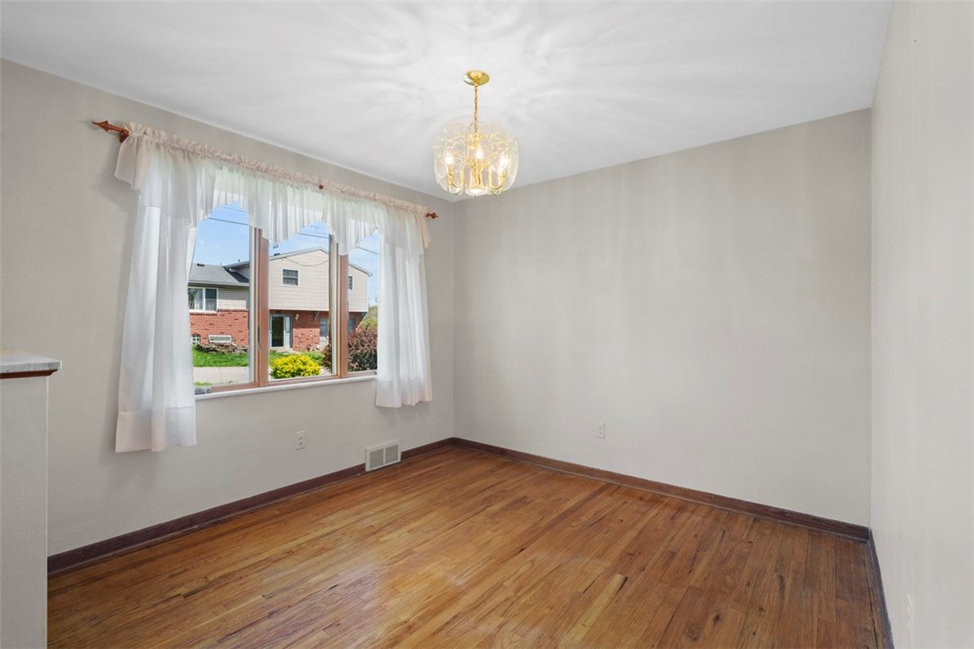 O'Hara, Pennsylvania 15215, United States, 3 Bedrooms Bedrooms, ,2 BathroomsBathrooms,Residential,Contingent,120733