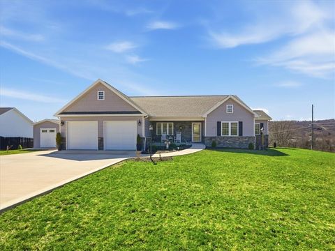 Photo of 2 Stonegate Dr, Smith, PA 15021 (MLS # 1743178)