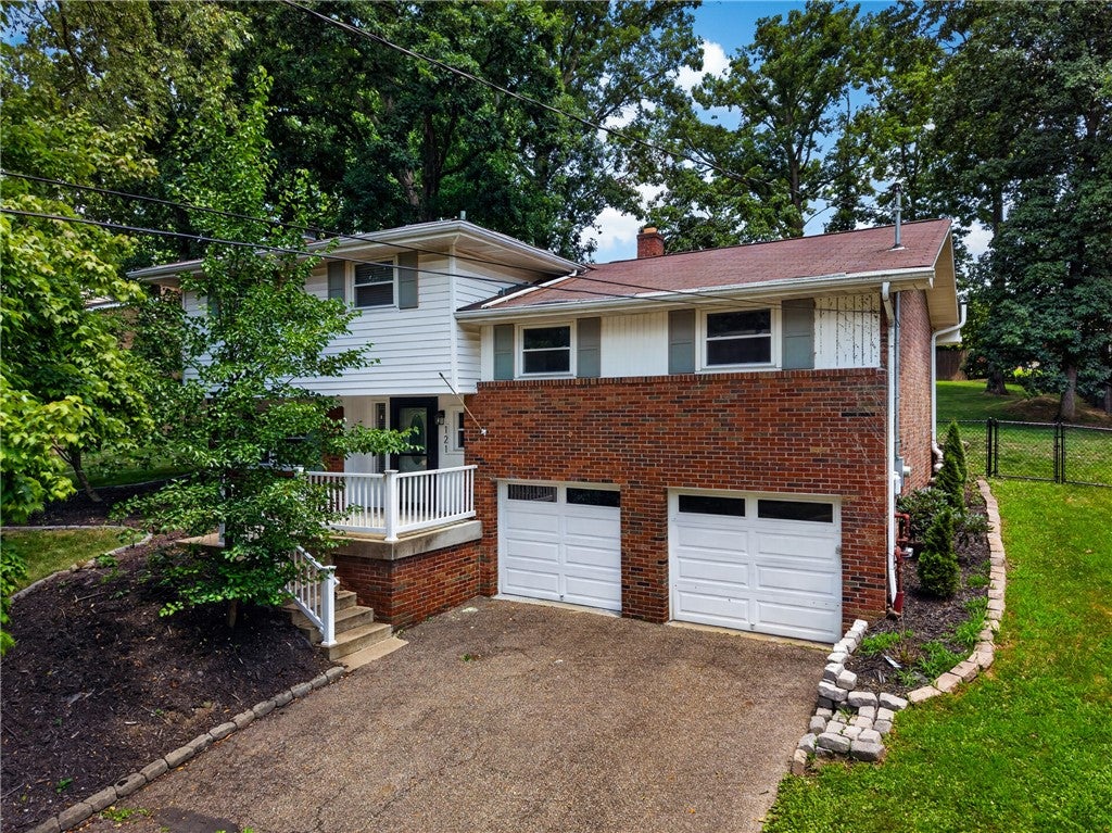 121 S Jamestown Rd