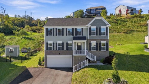 Homes For Sale - 262 Lily Ridge Dr Dr<br/> Canonsburg, PA 15317