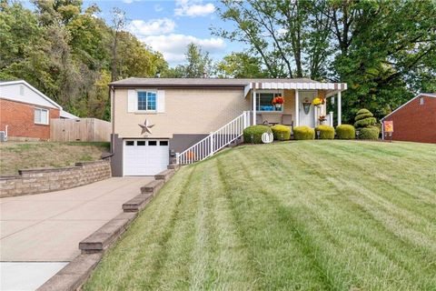 Photo of 120 Holiday Park Dr, Pittsburgh, PA 15239 (MLS # 1727074)