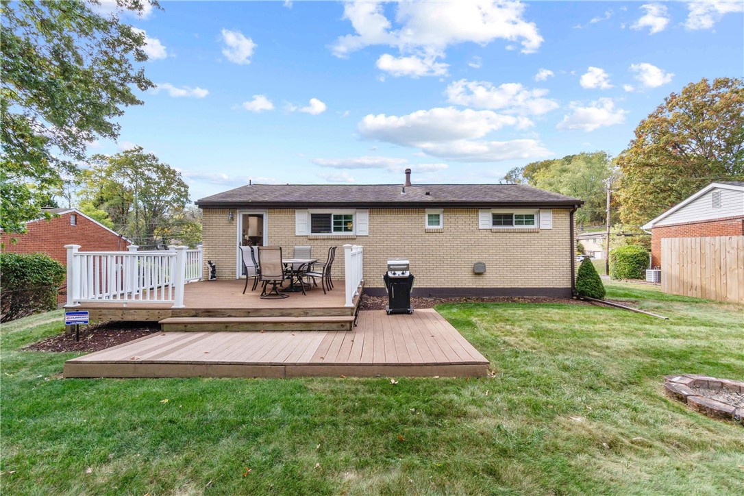 120 Holiday Park Dr