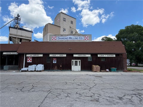 Photo of 313 5th Street Ave, New Brighton, PA 15066 (MLS # 1763047)