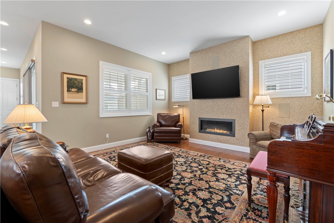 105 Riverfront Street, Oakmont, Pennsylvania image 11