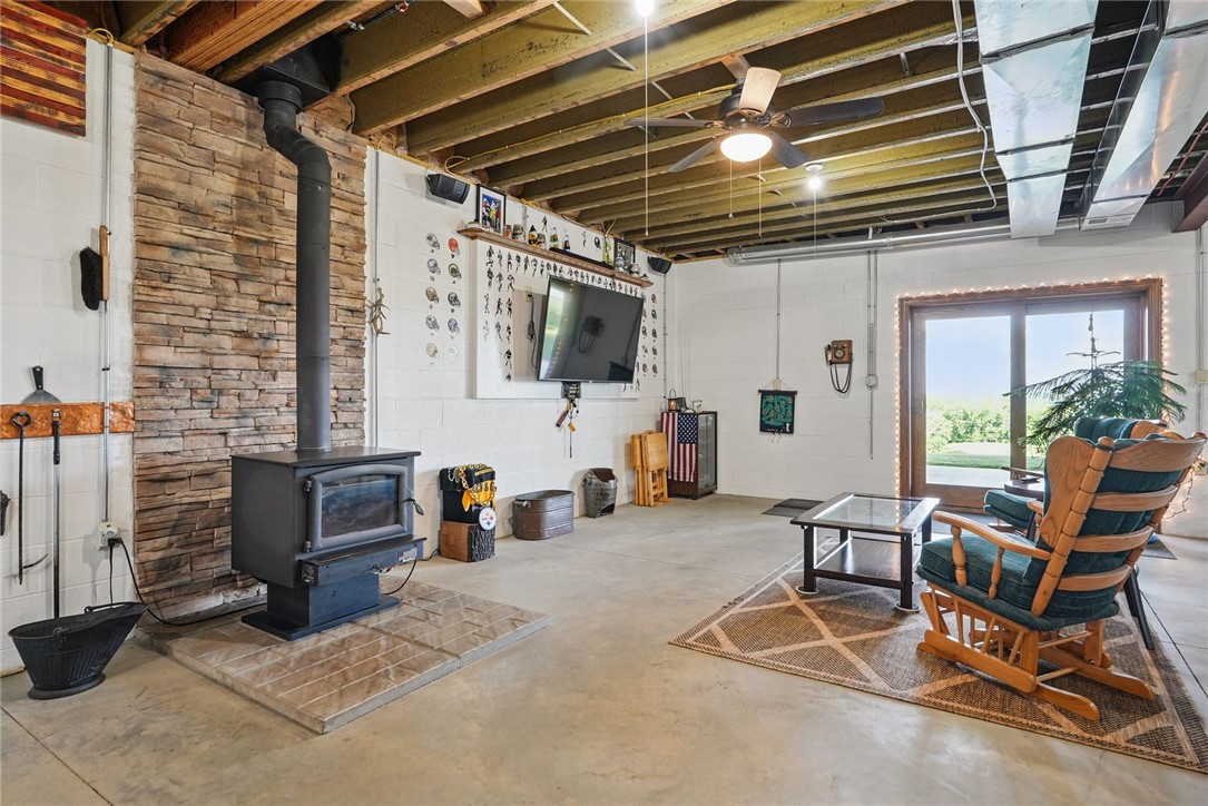 390 Wilson Road Rd, California, Pennsylvania image 33