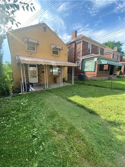 Photo of 2047 Chalfant St, Pittsburgh, PA 15221 (MLS # 1745272)