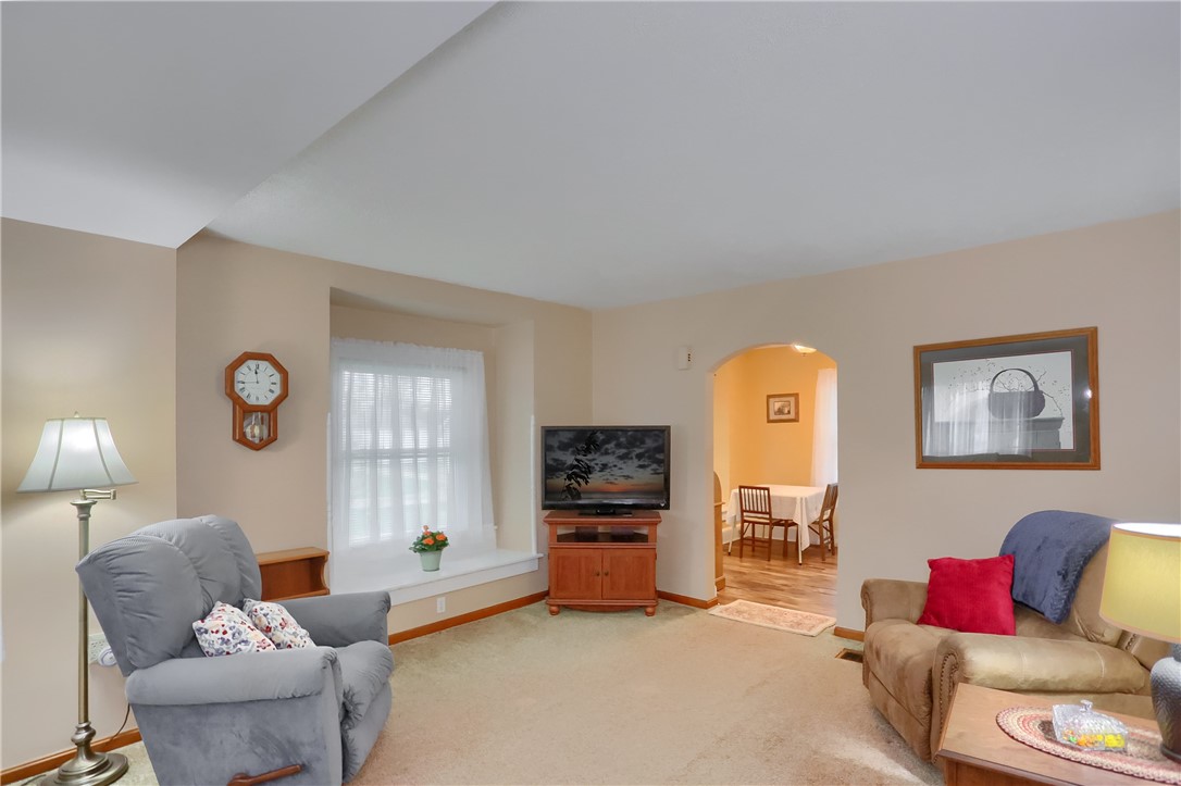 110 1st St St, Darlington, Pennsylvania image 4