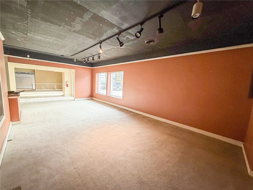 103 W Slippery Rock Rd