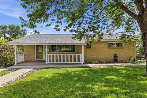 Photo of 12000 Lee Dr, Irwin, PA 15642 (MLS # 1752780)