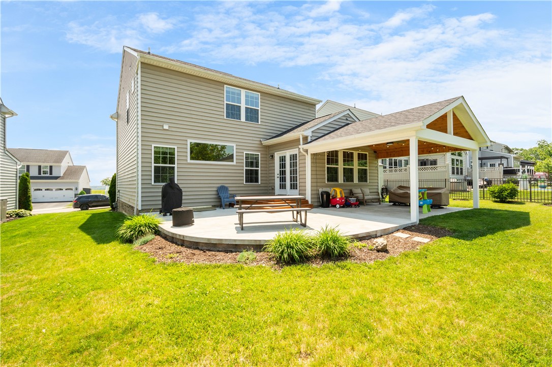 Collier Twp, Pennsylvania 15106, United States, 4 Bedrooms Bedrooms, ,4 BathroomsBathrooms,Residential,Contingent,153518