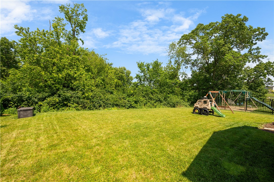 Collier Twp, Pennsylvania 15106, United States, 4 Bedrooms Bedrooms, ,4 BathroomsBathrooms,Residential,Contingent,153518