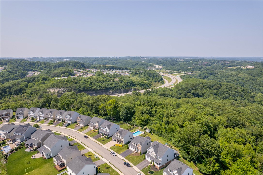 Collier Twp, Pennsylvania 15106, United States, 4 Bedrooms Bedrooms, ,4 BathroomsBathrooms,Residential,Contingent,153518