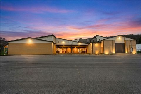 Photo of 1117 Willow Dr, Waynesburg, PA 15370 (MLS # 1744208)