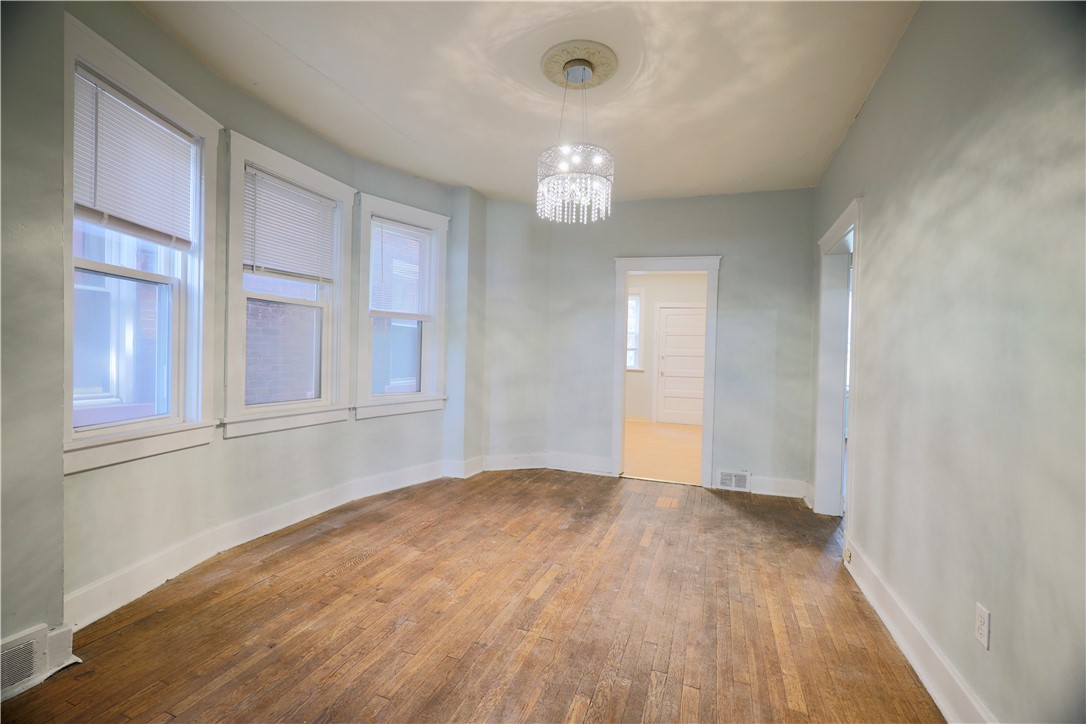 Squirrel Hill, Pennsylvania 15217, United States, 2 Bedrooms Bedrooms, ,1 BathroomBathrooms,Residential,Active,6919