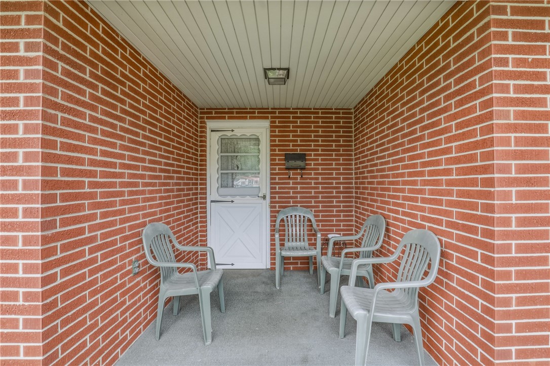 843 William St