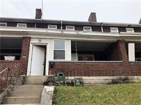 Photo of 2332 Sherbrook St, Pittsburgh, PA 15217 (MLS # 1746716)