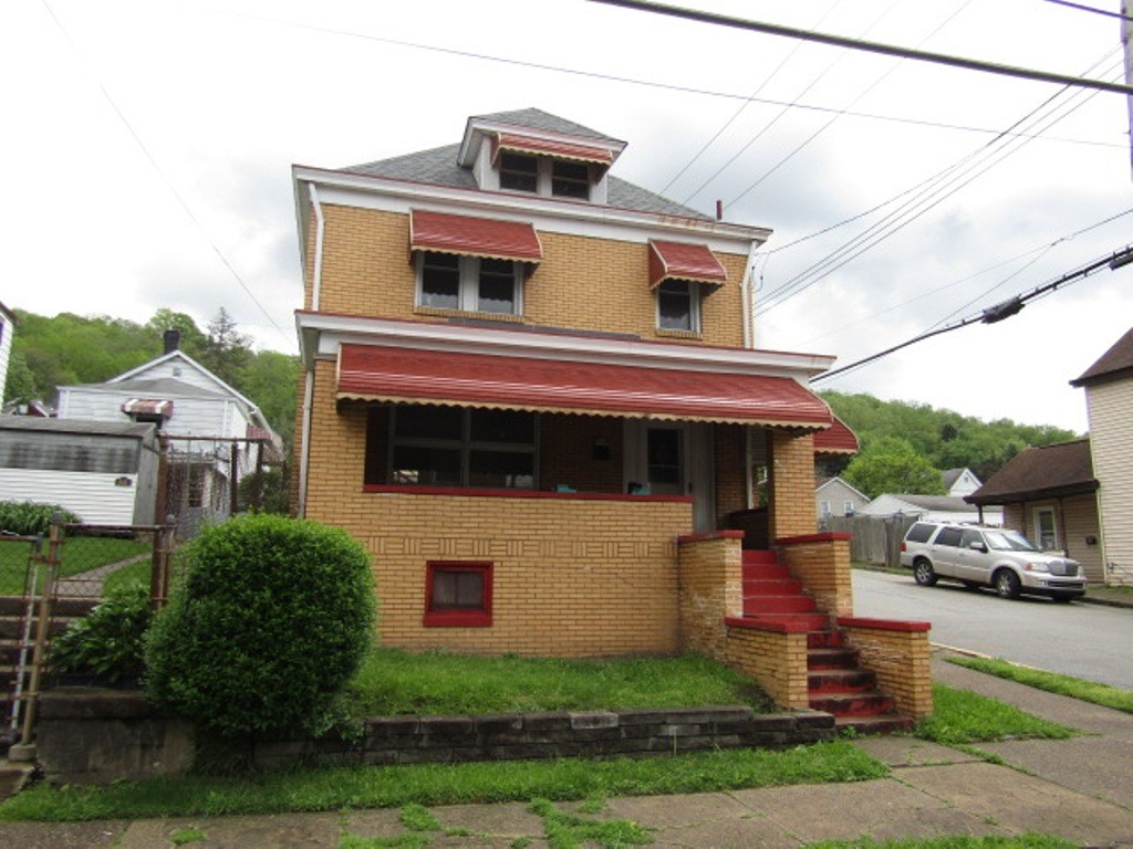 643 Indiana Ave Ave, Glassport, Pennsylvania image 2