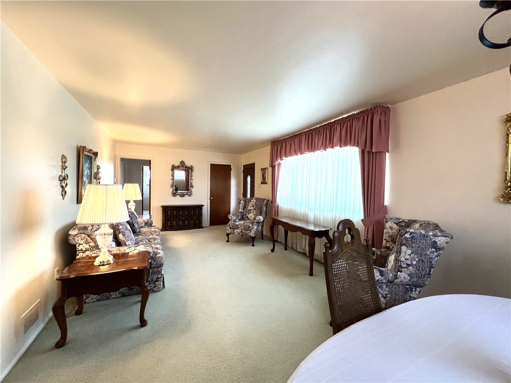 Pleasant Hills, Pennsylvania 15236, United States, 3 Bedrooms Bedrooms, ,1 BathroomBathrooms,Residential,Active,197992