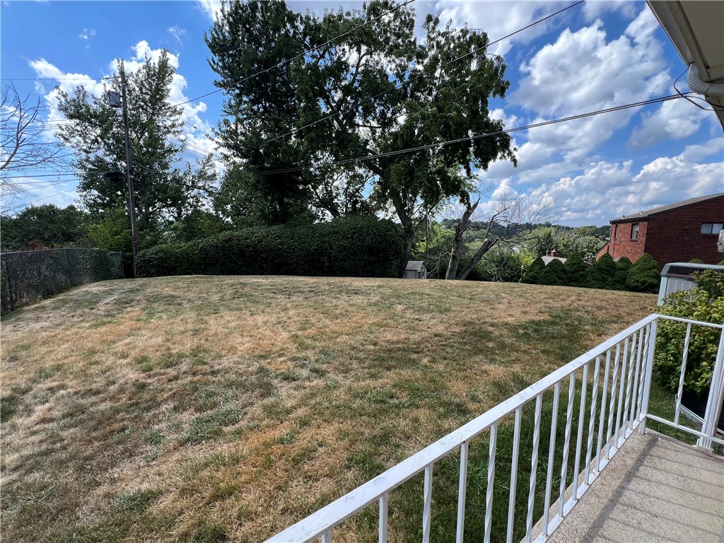 Pleasant Hills, Pennsylvania 15236, United States, 3 Bedrooms Bedrooms, ,1 BathroomBathrooms,Residential,Active,197992