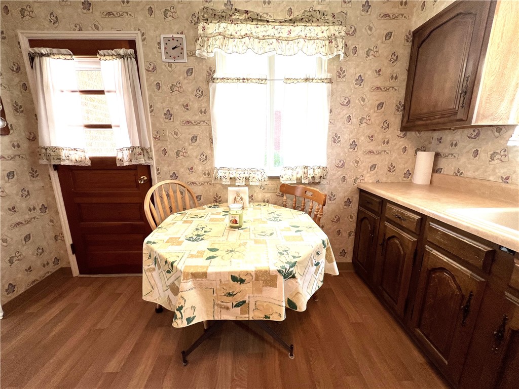 Pleasant Hills, Pennsylvania 15236, United States, 3 Bedrooms Bedrooms, ,1 BathroomBathrooms,Residential,Active,197992