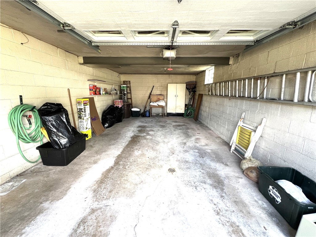 Pleasant Hills, Pennsylvania 15236, United States, 3 Bedrooms Bedrooms, ,1 BathroomBathrooms,Residential,Active,197992