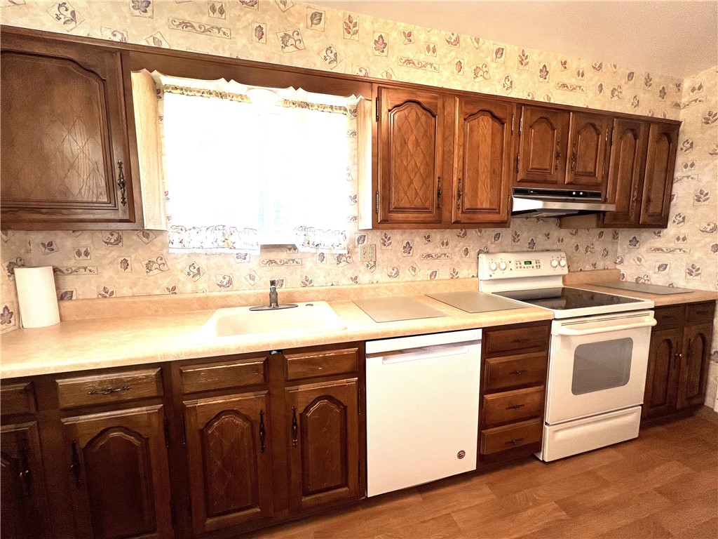 Pleasant Hills, Pennsylvania 15236, United States, 3 Bedrooms Bedrooms, ,1 BathroomBathrooms,Residential,Active,197992