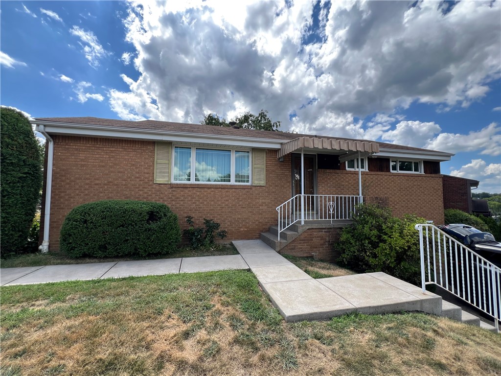 Pleasant Hills, Pennsylvania 15236, United States, 3 Bedrooms Bedrooms, ,1 BathroomBathrooms,Residential,Active,197992