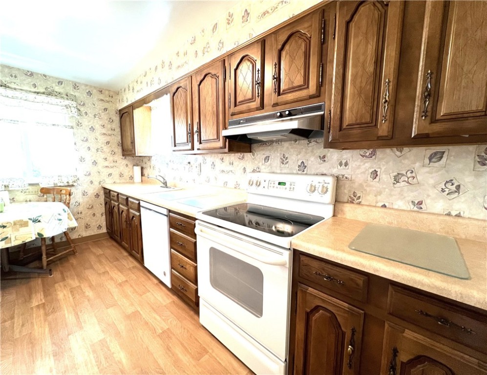 Pleasant Hills, Pennsylvania 15236, United States, 3 Bedrooms Bedrooms, ,1 BathroomBathrooms,Residential,Active,197992