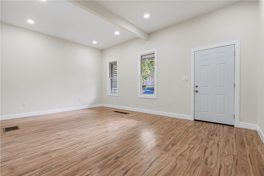 117 W 14th Ave