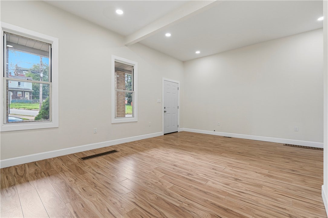 117 W 14th Ave