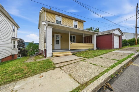 Homes For Sale - 921 Walnut St St<br/> Ambridge, PA 15003