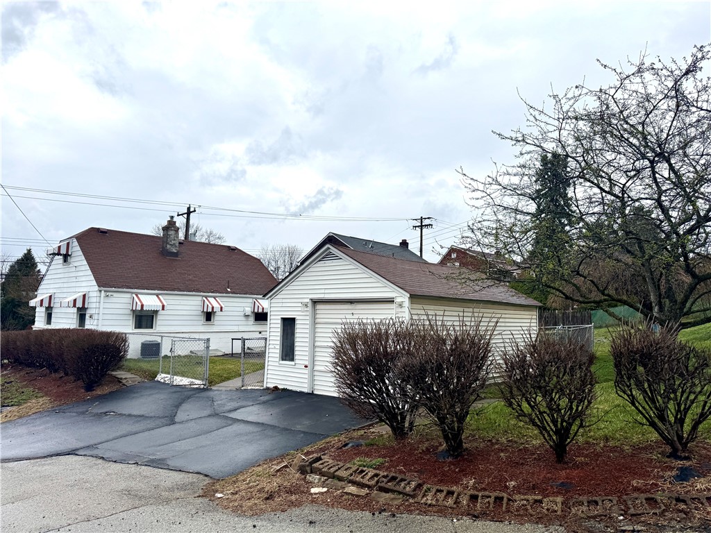 N Versailles, Pennsylvania 15137, United States, 4 Bedrooms Bedrooms, ,2 BathroomsBathrooms,Residential,Active,93481