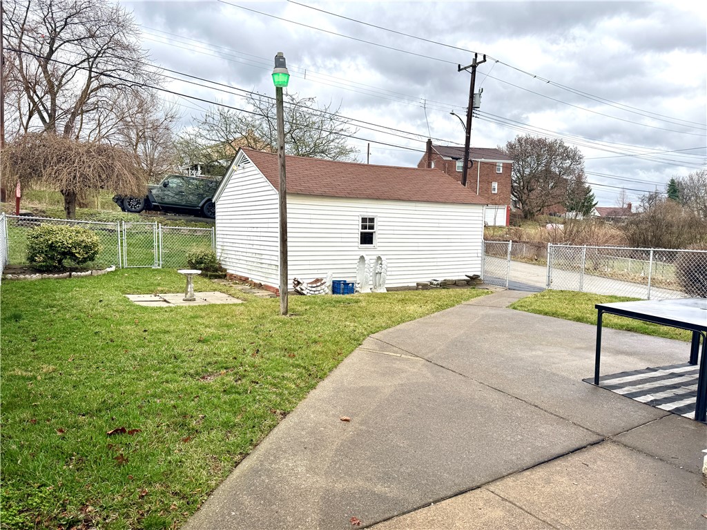 N Versailles, Pennsylvania 15137, United States, 4 Bedrooms Bedrooms, ,2 BathroomsBathrooms,Residential,Active,93481