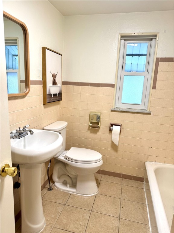 N Versailles, Pennsylvania 15137, United States, 4 Bedrooms Bedrooms, ,2 BathroomsBathrooms,Residential,Active,93481