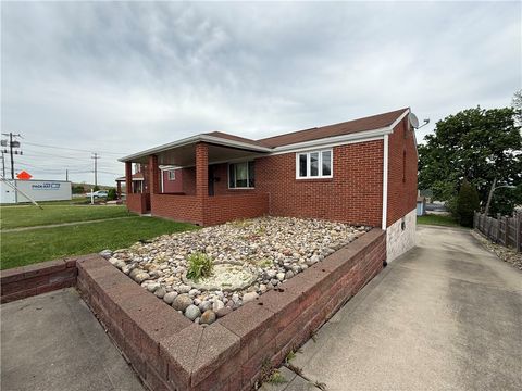 201 Lebanon Manor Dr West Mifflin PA 15122