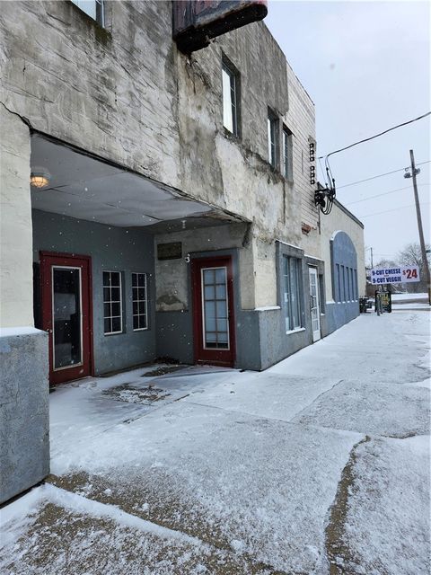 Photo of 2700 Highland Ave, New Castle, PA 16105 (MLS # 1741811)