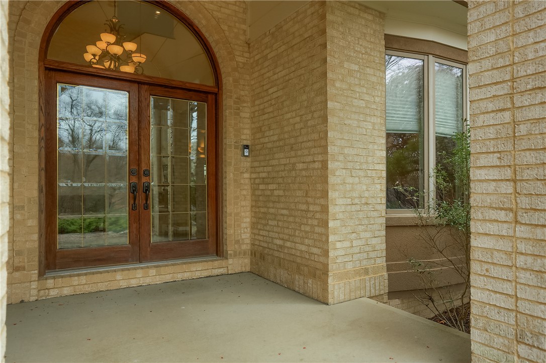 832 Arbordale Lane