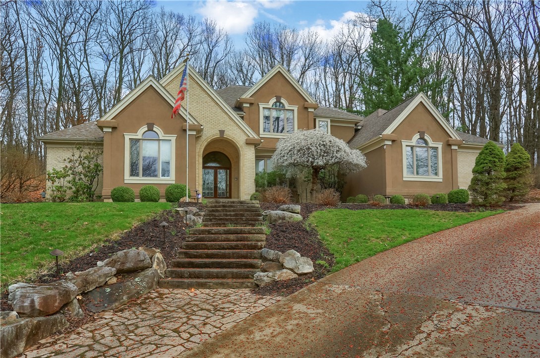 832 Arbordale Lane