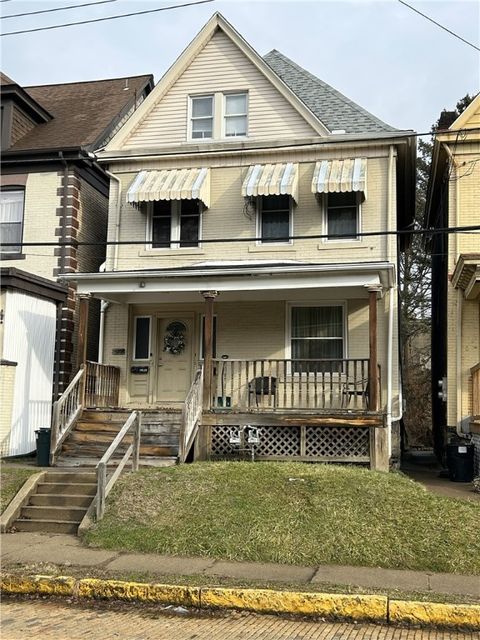 Photo of 426 Hallett Pl, Pittsburgh, PA 15202 (MLS # 1736744)