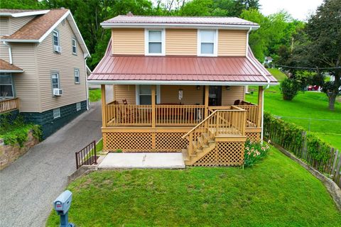 512 Ellwood Ave Ellwood City - LAW PA 16117