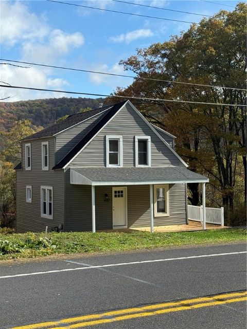Photo of 1127 South Ave, Bradford, PA 16701 (MLS # 1727249)