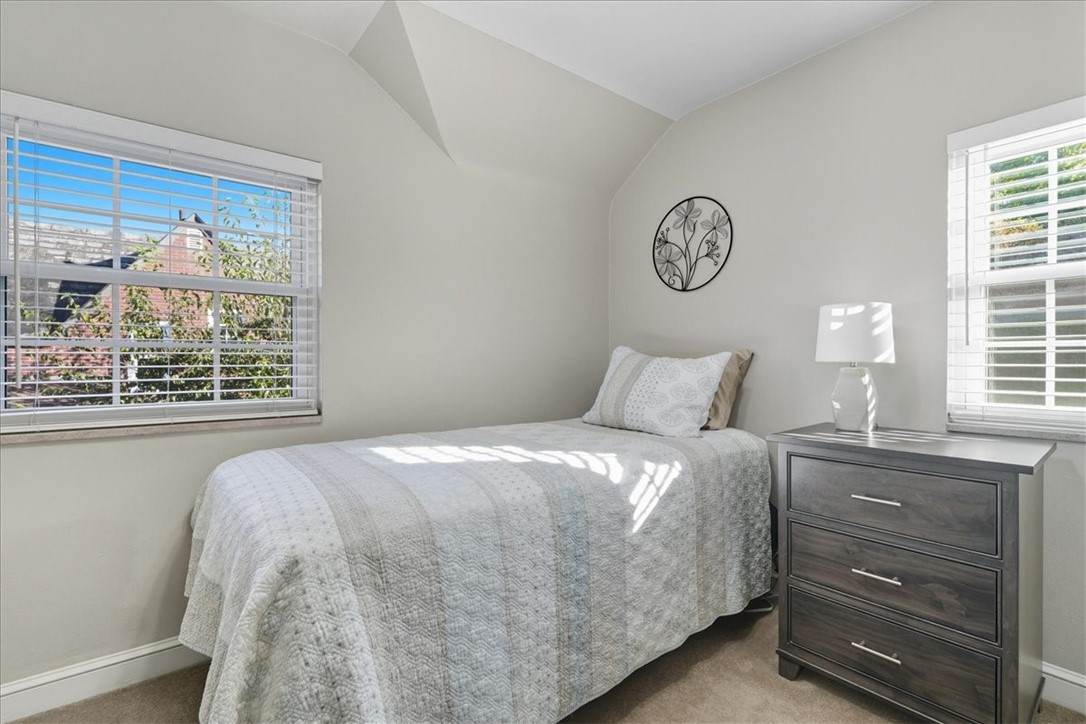 Brentwood, Pennsylvania 15227, United States, 3 Bedrooms Bedrooms, ,2 BathroomsBathrooms,Residential,Active,221697