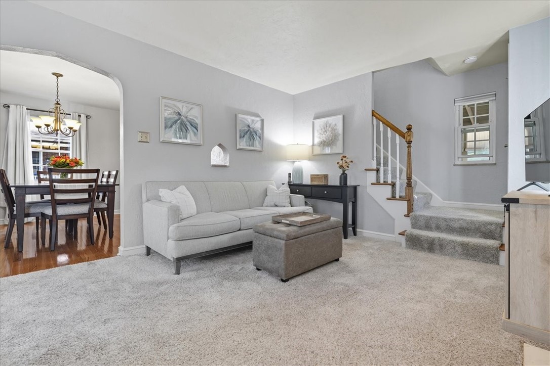 Brentwood, Pennsylvania 15227, United States, 3 Bedrooms Bedrooms, ,2 BathroomsBathrooms,Residential,Active,221697